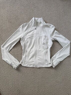 lululemon athletica define crop Full-Zip Women's Jacket size 4 cream